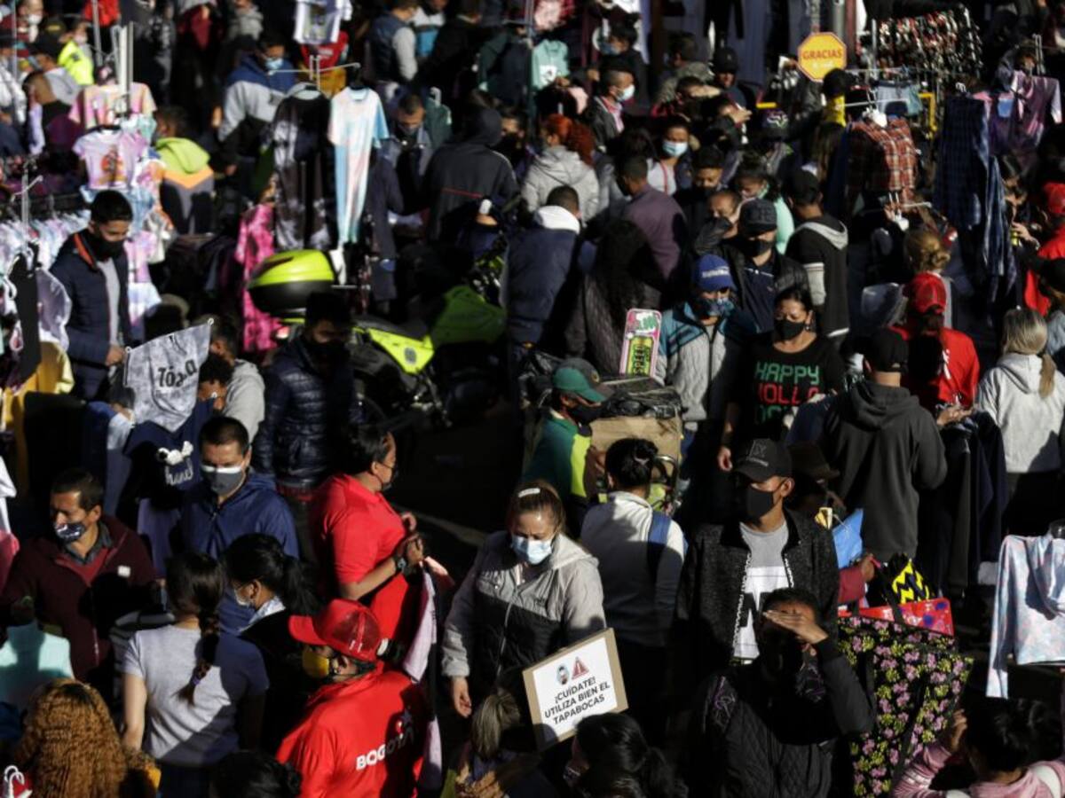 Bogotá estudia nuevas restricciones ante aumento de casos y aglomeraciones