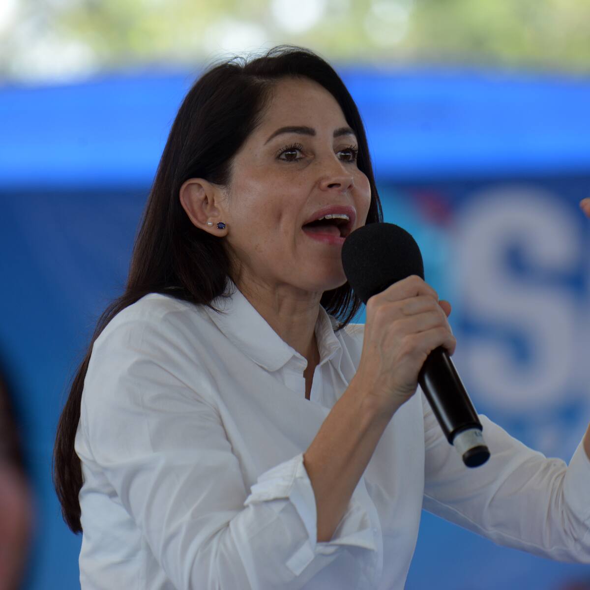 Ecuador: Luisa González denuncia persecución tras allanamiento por supuesto financiamiento ilícito