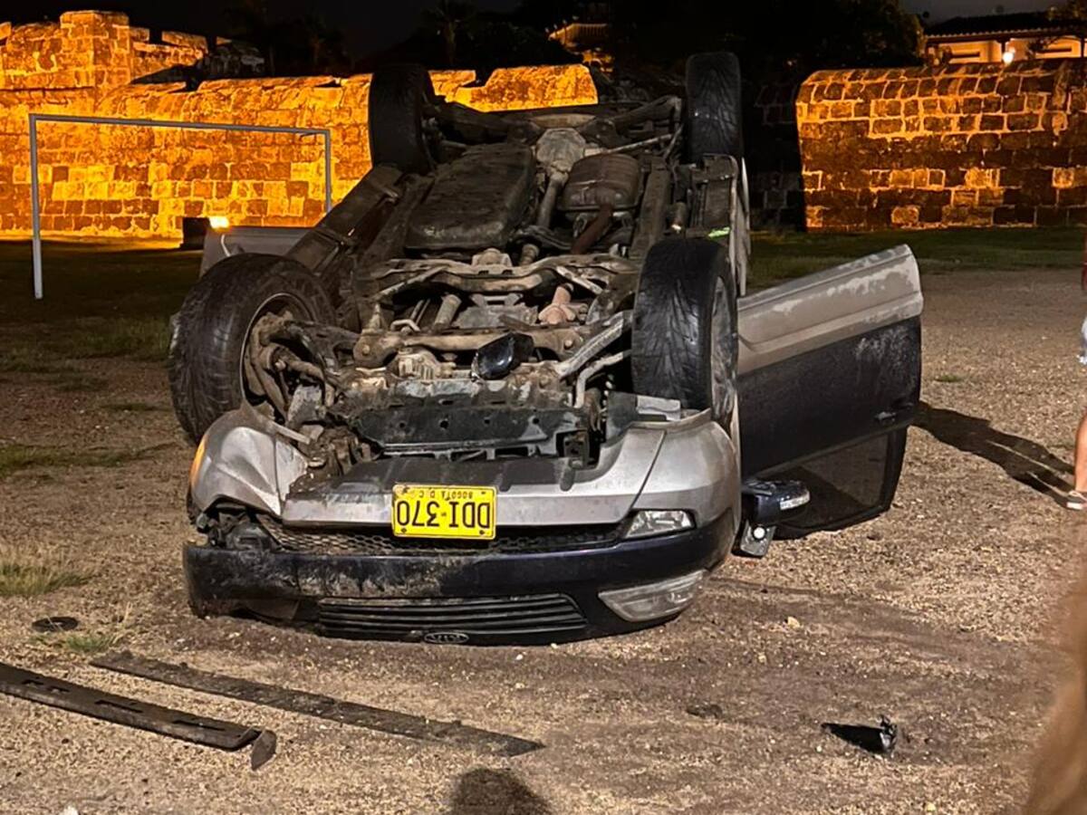 Vehículo se volcó tras realizar una maniobra en la Av. Santander