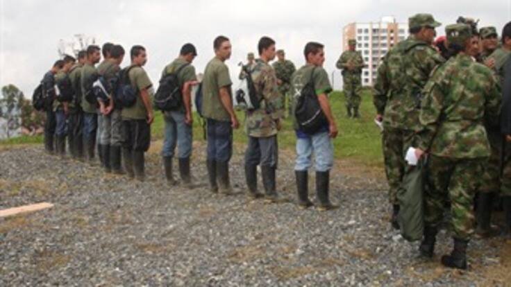 Gobierno desconoce paradero de 8 mil desmovilizados que podrían perder beneficios jurídicos