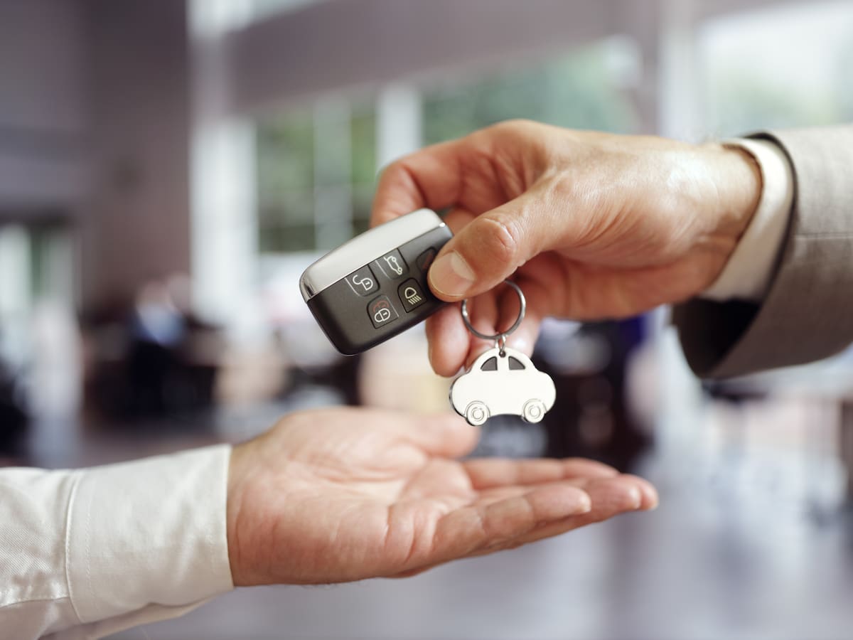 ¿Cuánto vale el traspaso de un vehículo en Colombia? Valores actualizados de 2024