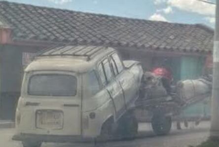 En Sogamoso, Boyacá, las autoridades se encuentran tras la pista de un individuo que forzó a un caballo a arrastrar un vehículo.