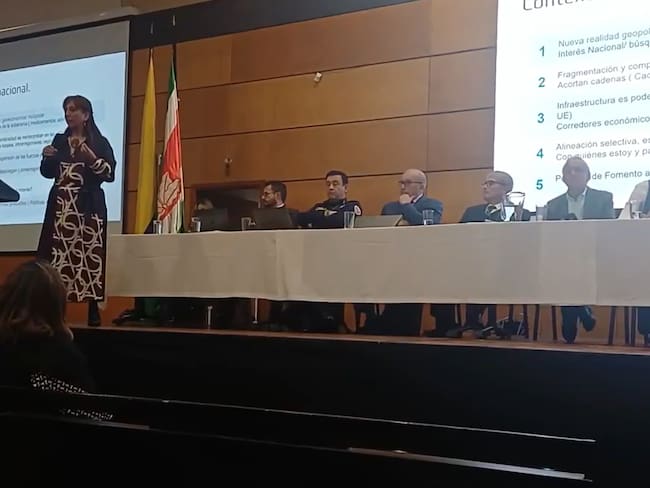 Primer Congreso de Comercio Exterior con participación de exministros y empresarios