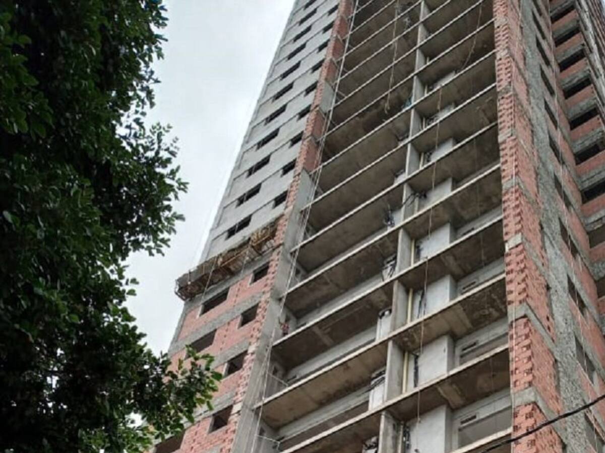 En Cartagena sellan obra donde murió un trabajador tras caer del piso 24