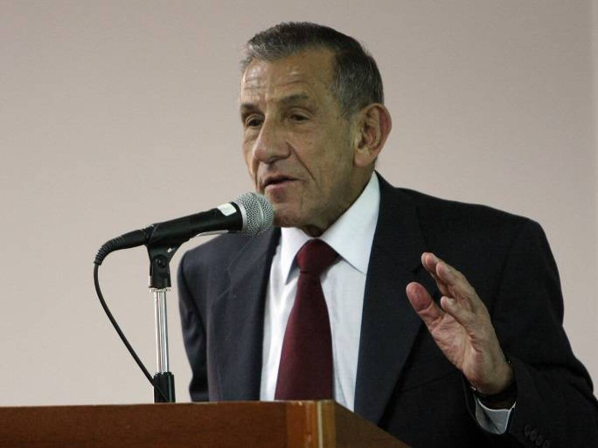 Expulsión de diplomáticos no rompe relaciones