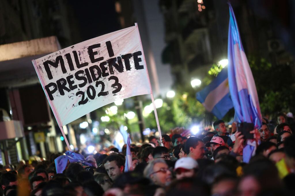 Simpatizantes del presidente electo de Argentina, Javier Milei / Marcos Brindicci/Getty Images)