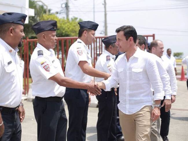 Ministro del Interior prometió gestionar ayudas para Bomberos de Cartagena