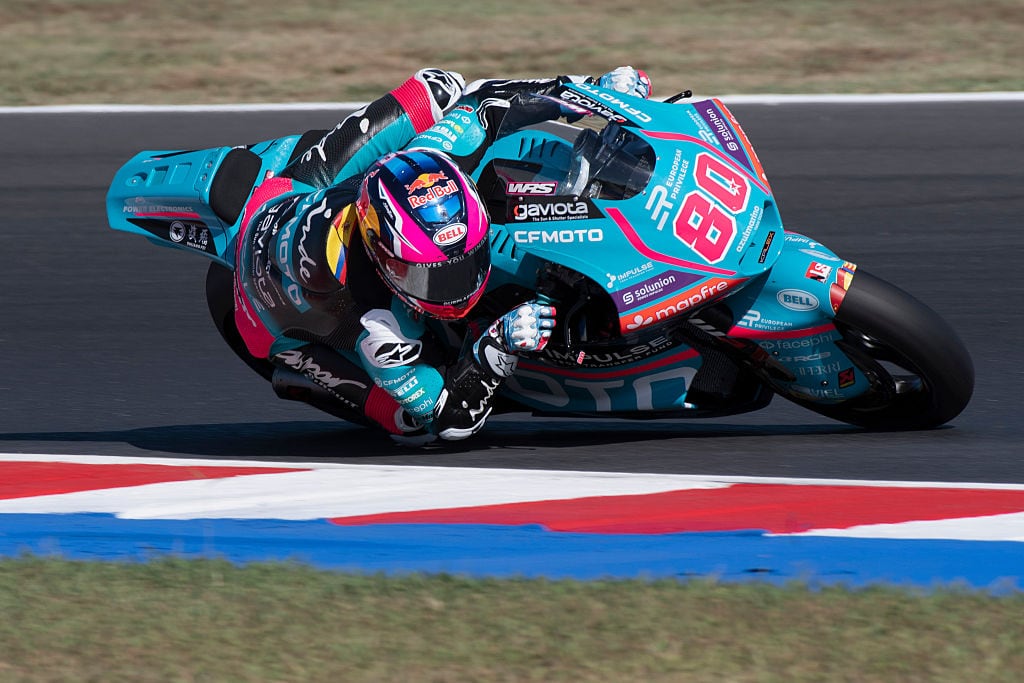 David Alonso sufre fuerte choque con un rival en prueba clasificatoria del GP de San Marino: véalo. (Photo by Mirco Lazzari gp/Getty Images)
