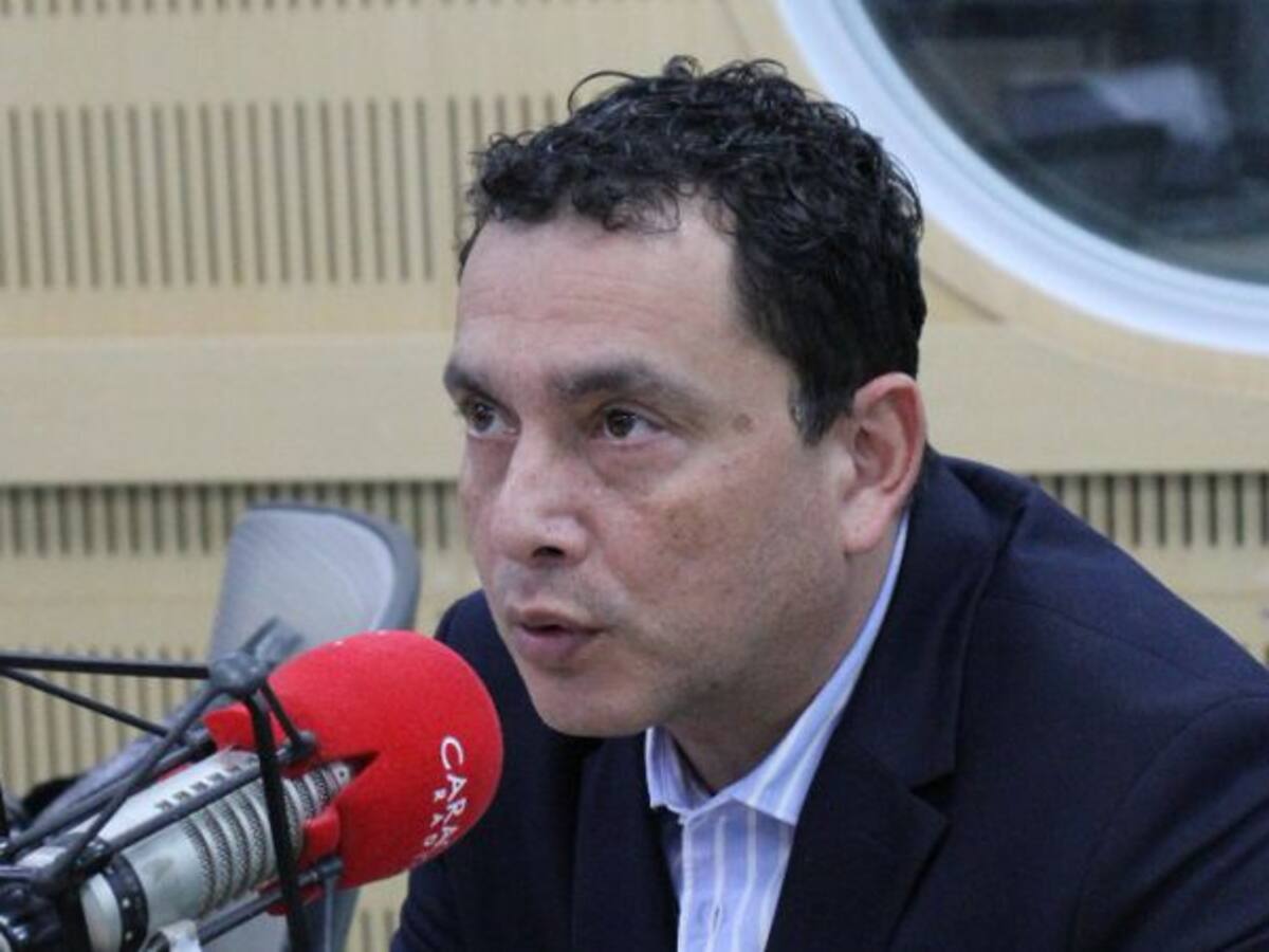 Hay un tufillo de revancha: Libreros sobre proyecto de límites a CEV