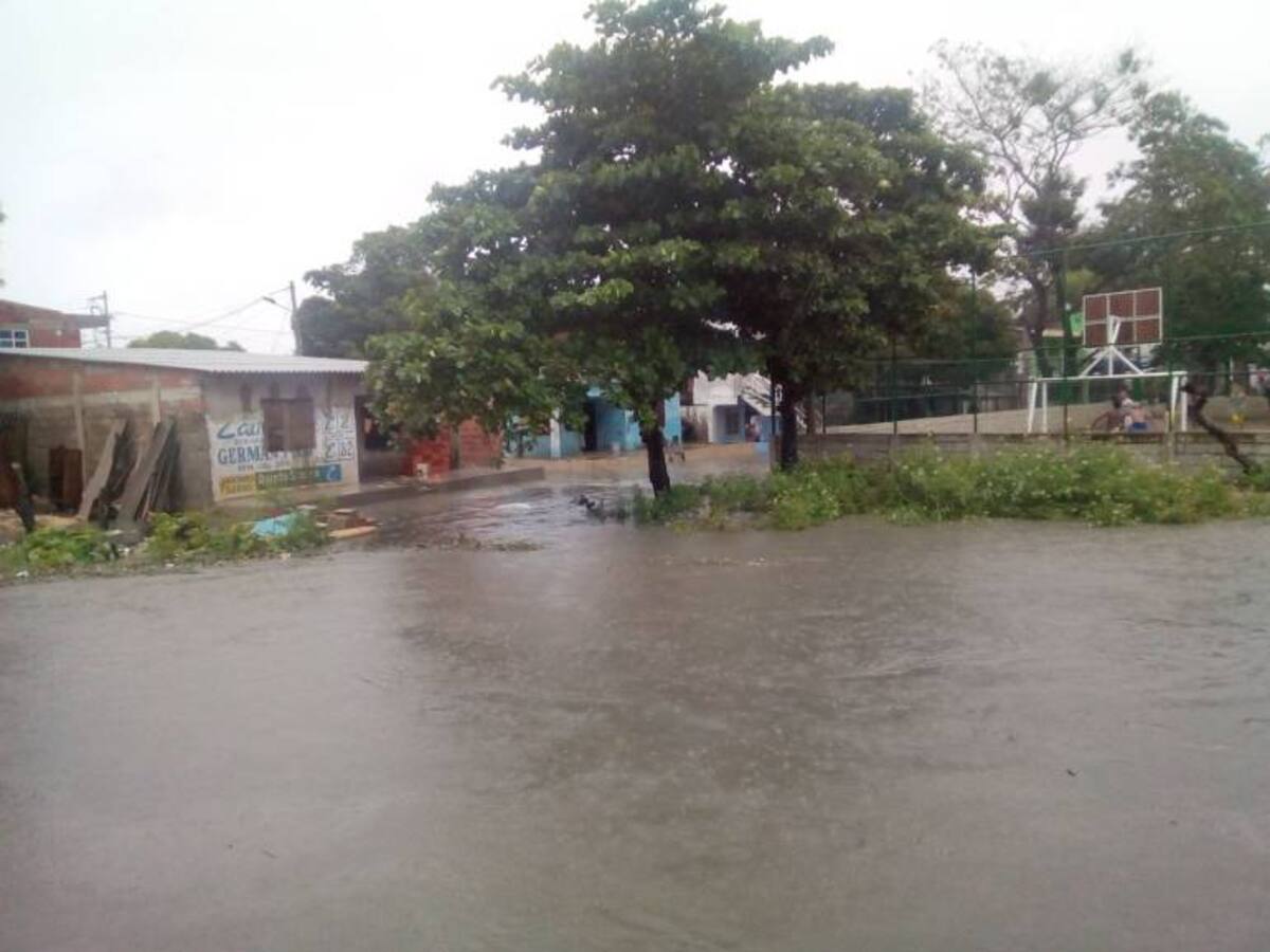 No arrojar basuras a los canales ayuda a evitar inundaciones: Bomberos de Cartagena
