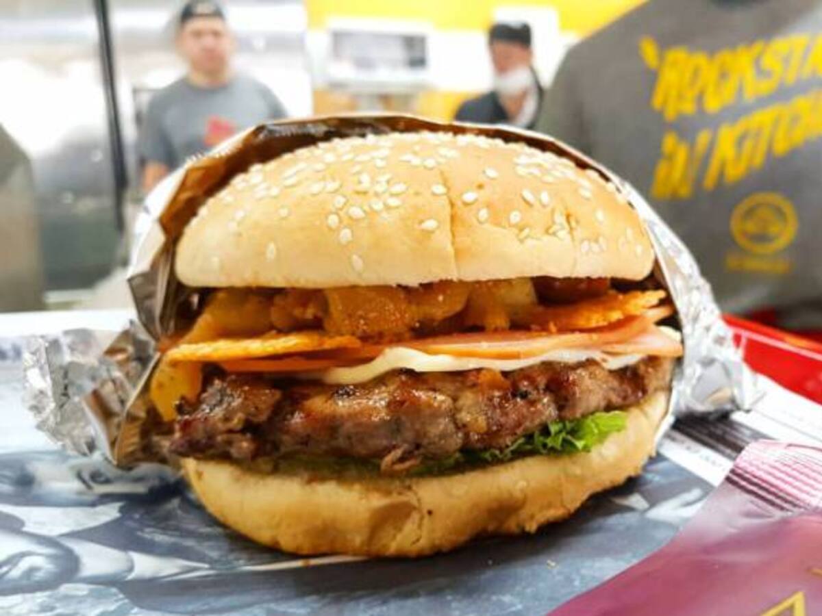 Los bumangueses no paran de comer hamburguesas