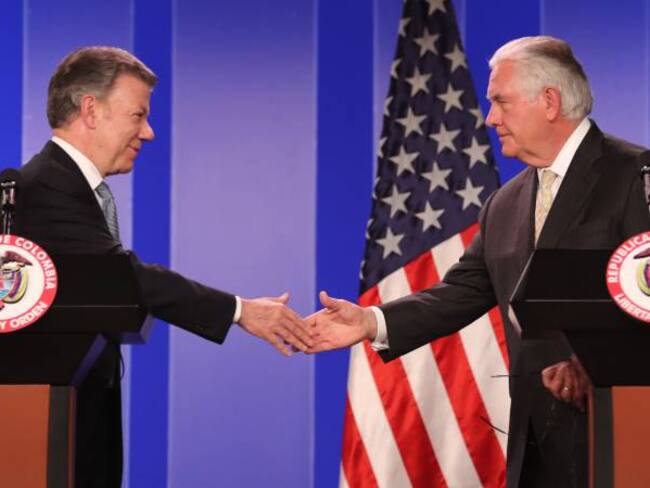 El presidente Colombiano Juan Manuel Santos y el Secretario de Estado de EE.UU Rex Tillerson.