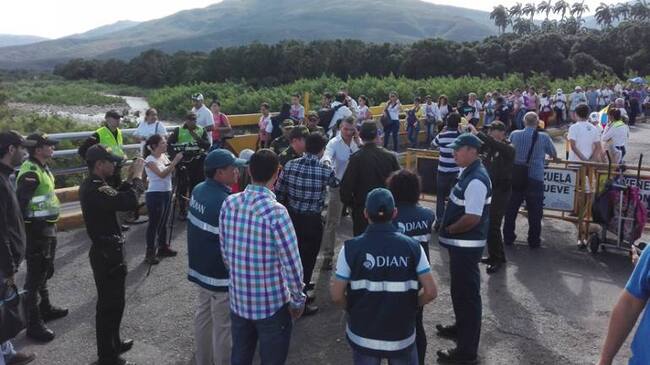 Empresarios venezolanos piden apertura total de frontera y no solo peatonal.