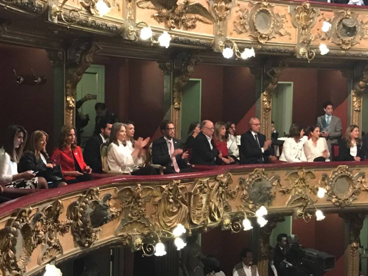 Lejos de lo que ocurrió el pasado 26 de septiembre, cuando el presidente colombiano, Juan Manuel Santos, y el número uno de las FARC, Rodrigo Londoño, alias "Timochenko", firmaron el primer acuerdo ante 13 jefes de Estado y representantes de organismos internacionales, en esta oportunidad la sobriedad será la nota predominante.