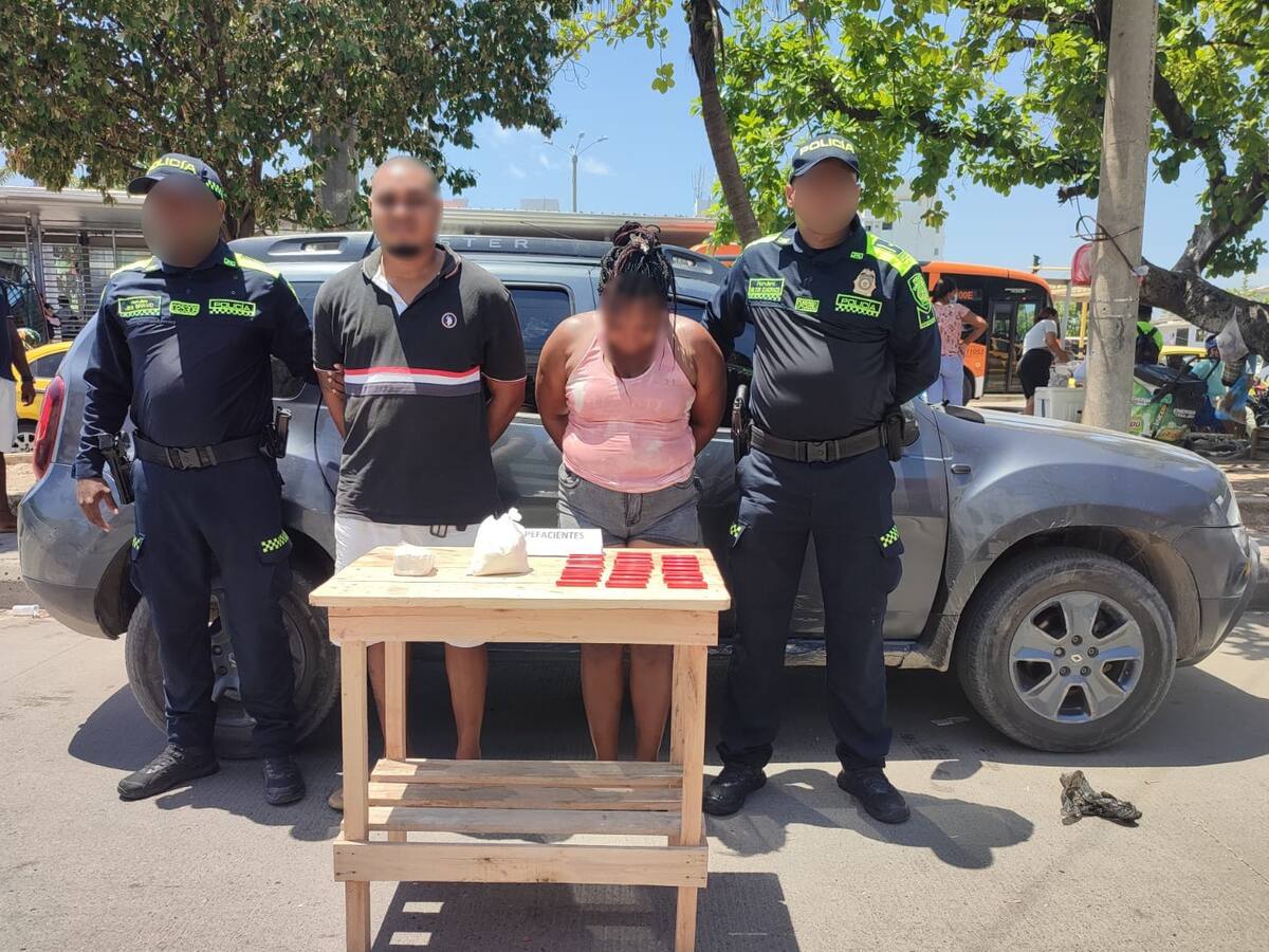 Capturada pareja en Cartagena por presunto tráfico de drogas en un vehículo