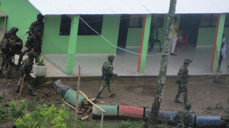Enfrentamientos entre campesinos y ejército en Argelia, sur del Cauca. 