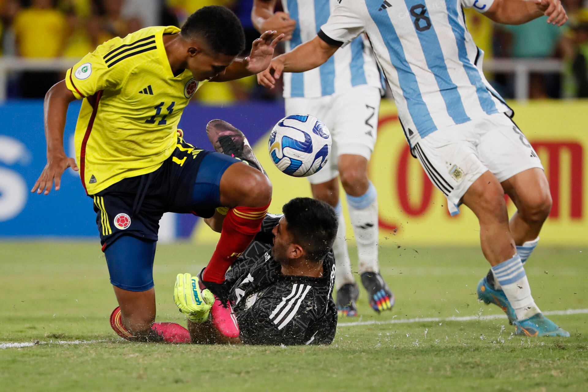 Ricardo Caraballo en el juego ante Agentina. EFE/ Carlos Ortega