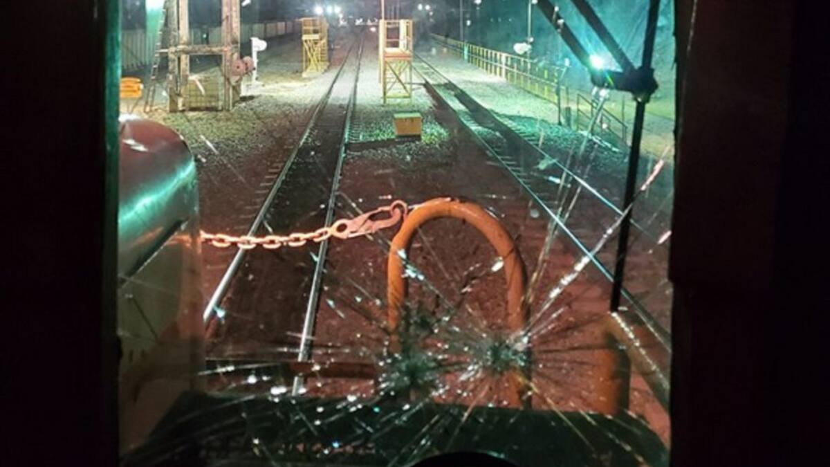 Los actos vandálicos que ponen en riesgo de descarrilamiento al tren