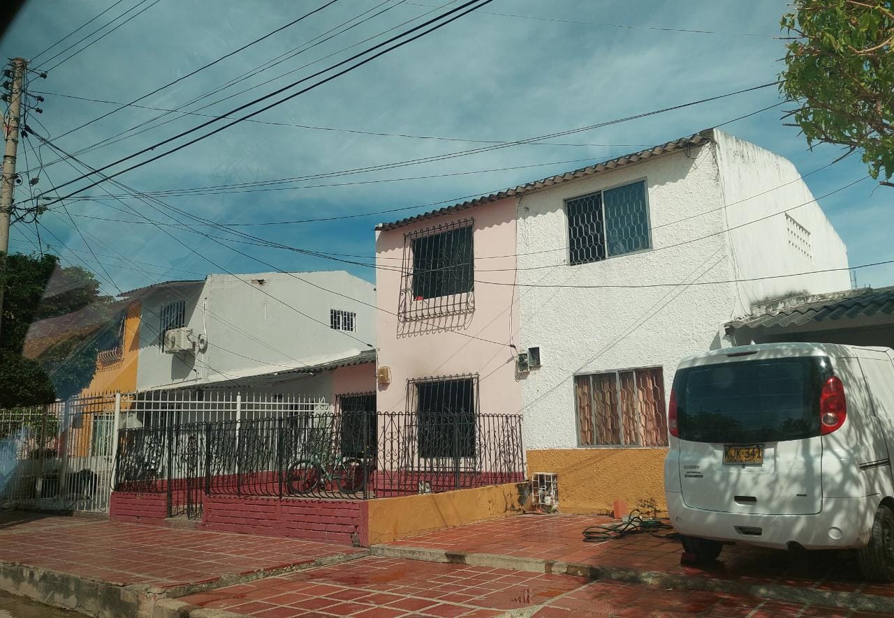 Casa donde una mujer murió incinerada en Barranquilla./Caracol Radio