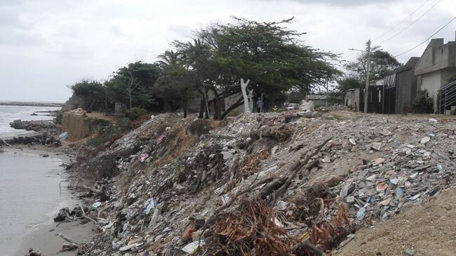 Erosión costera amenaza a varias familias de los barrios José Antonio Galán y Marbella de Riohacha