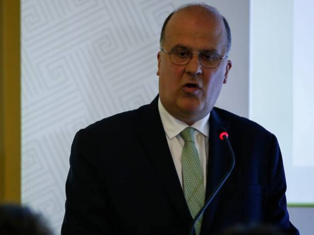 Alza del dólar es provocada por posible aumento de tasa de interés en EE.UU.
