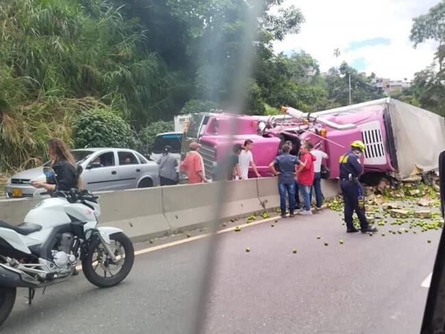 Accidente en la Autopista del Café sentido Manizales - Pereira