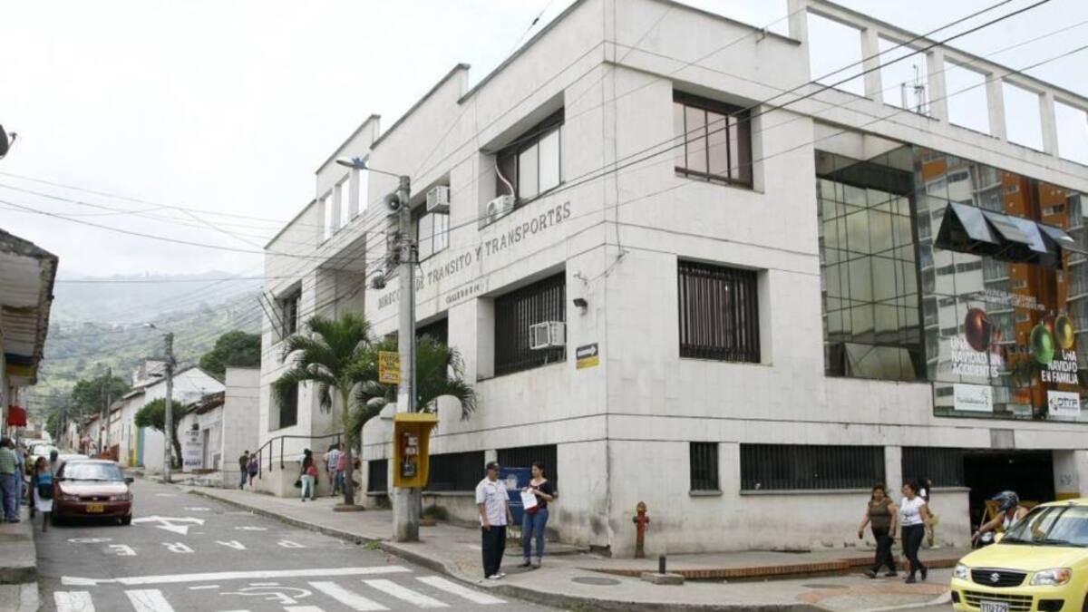 Alcalde electo de Floridablanca denuncia irregularidades en la oficina de tránsito