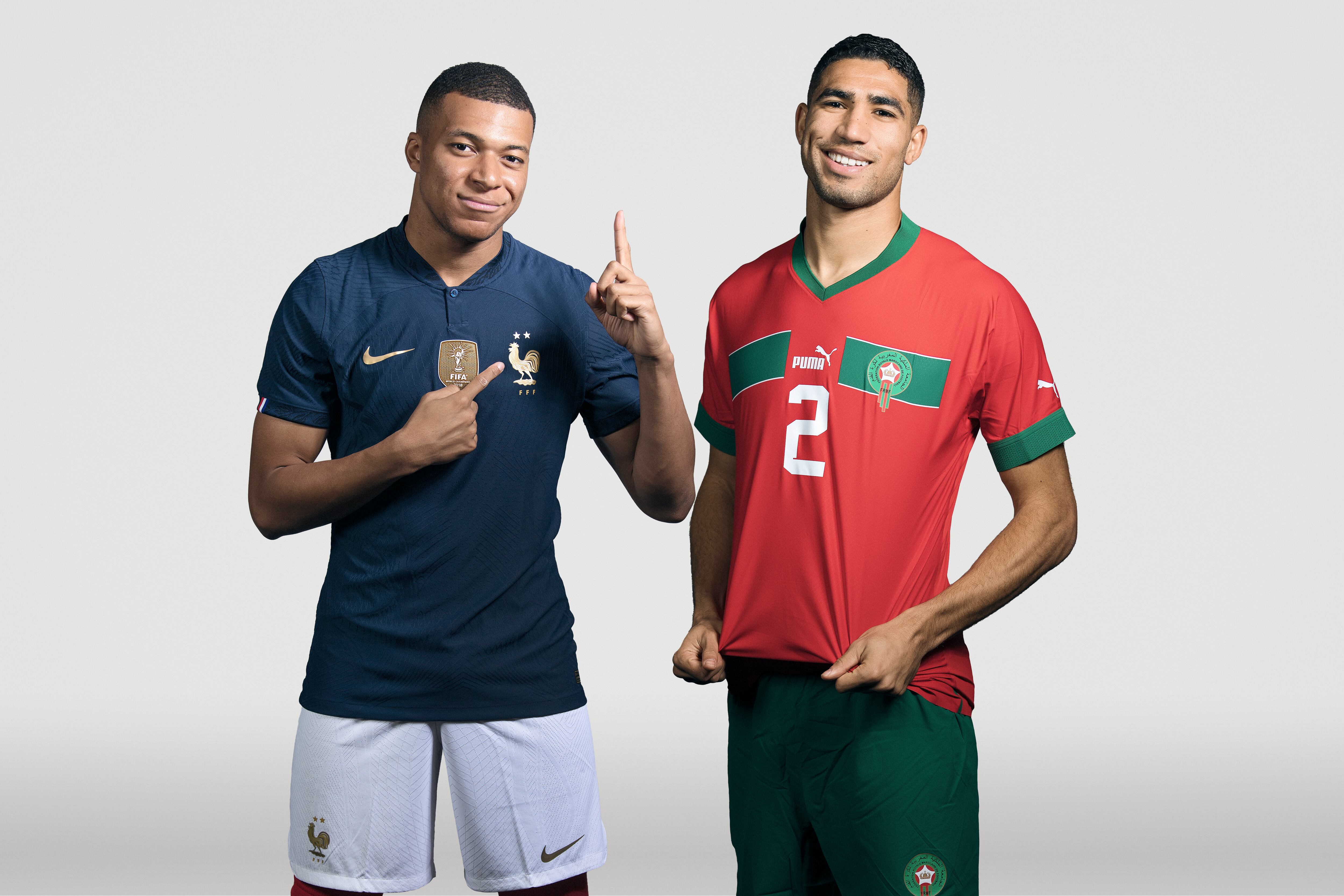 Kylian Mbappé y Achraf Hakimi, figuras de Francia y Marruecos respectivamente. (Photo by FIFA/FIFA via Getty Images)