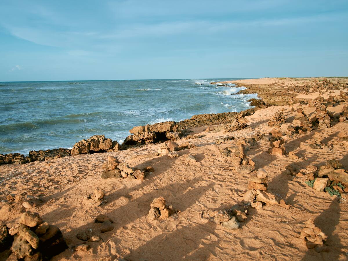 La importante ciudad de La Guajira que pocos visitan: dunas, playa y más planes ¿cuál es?
