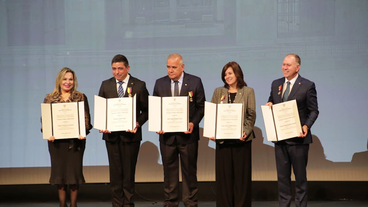 Condecoran a 21 servidores de la Rama Judicial por sus decisiones tomadas este 2023