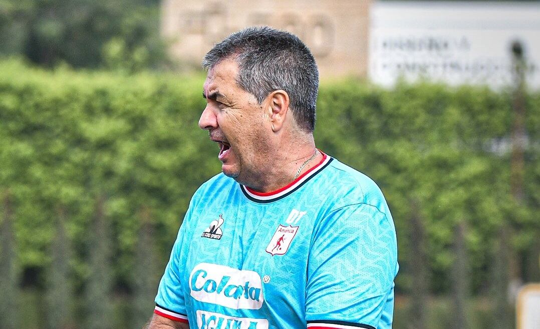 El técnico uruguayo piensa en el segundo semestre / @AmericadeCali