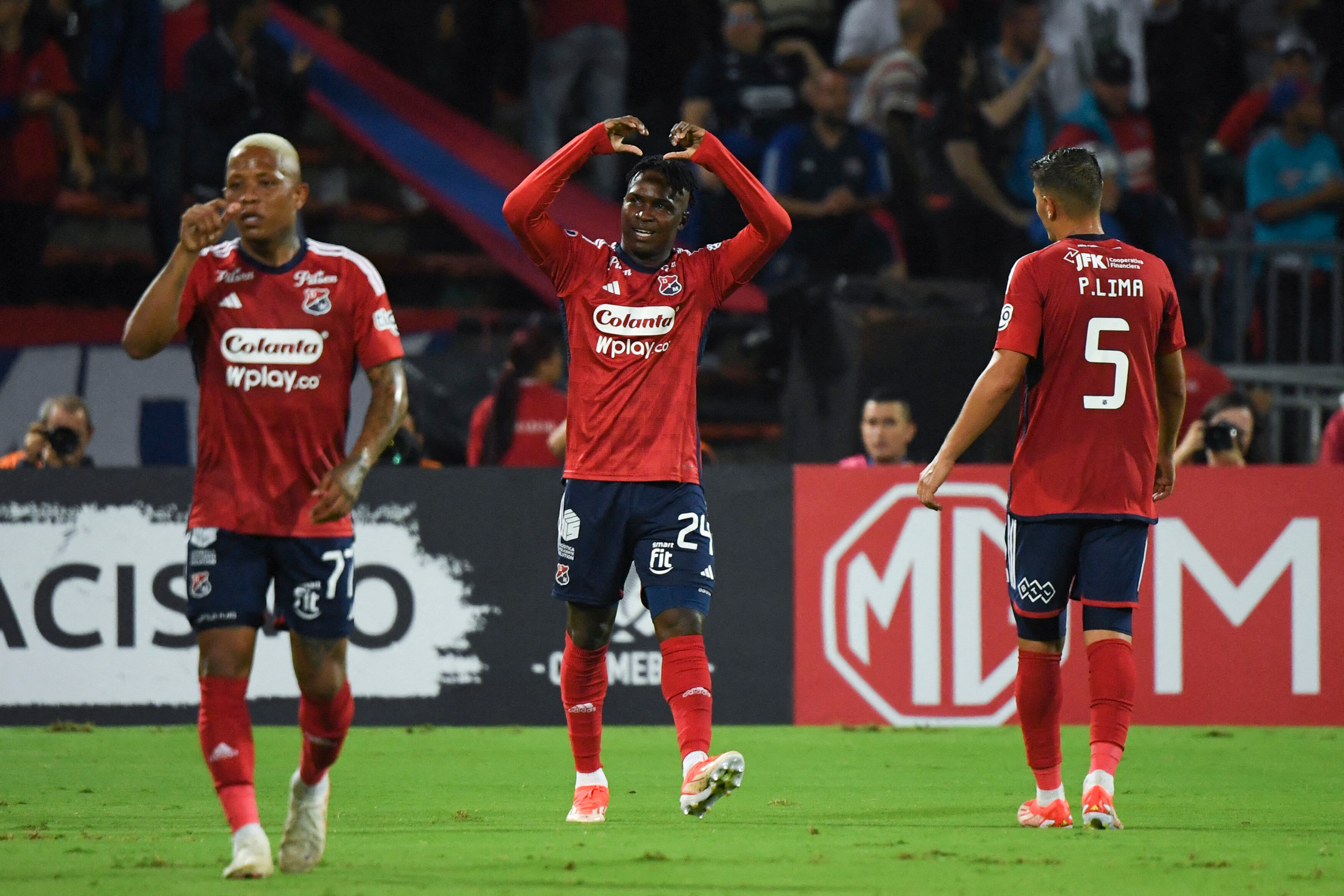 José Ortíz, defensor del Independiente Medellín, en Copa Sudamericana. (Photo by Jaime SALDARRIAGA / AFP) (Photo by JAIME SALDARRIAGA/AFP via Getty Images)