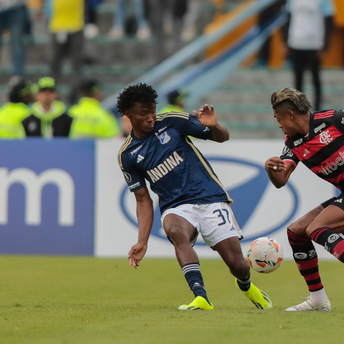 Dos jugadores colombianos entre los 100 jóvenes revelación del año: uno es de Millonarios
