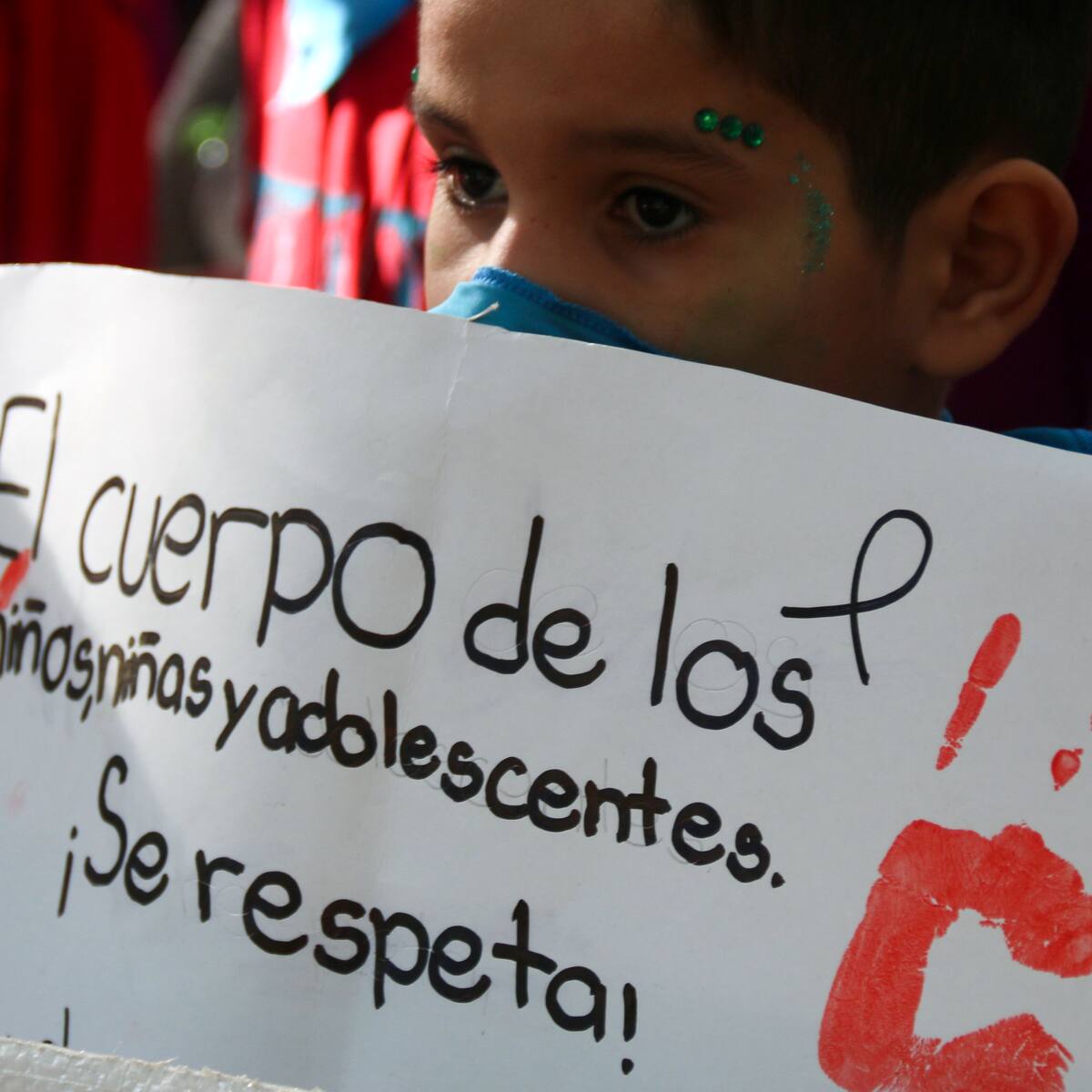 Defensoría alerta grave vulneración de derechos sexuales y reproductivos en zonas de conflicto armado