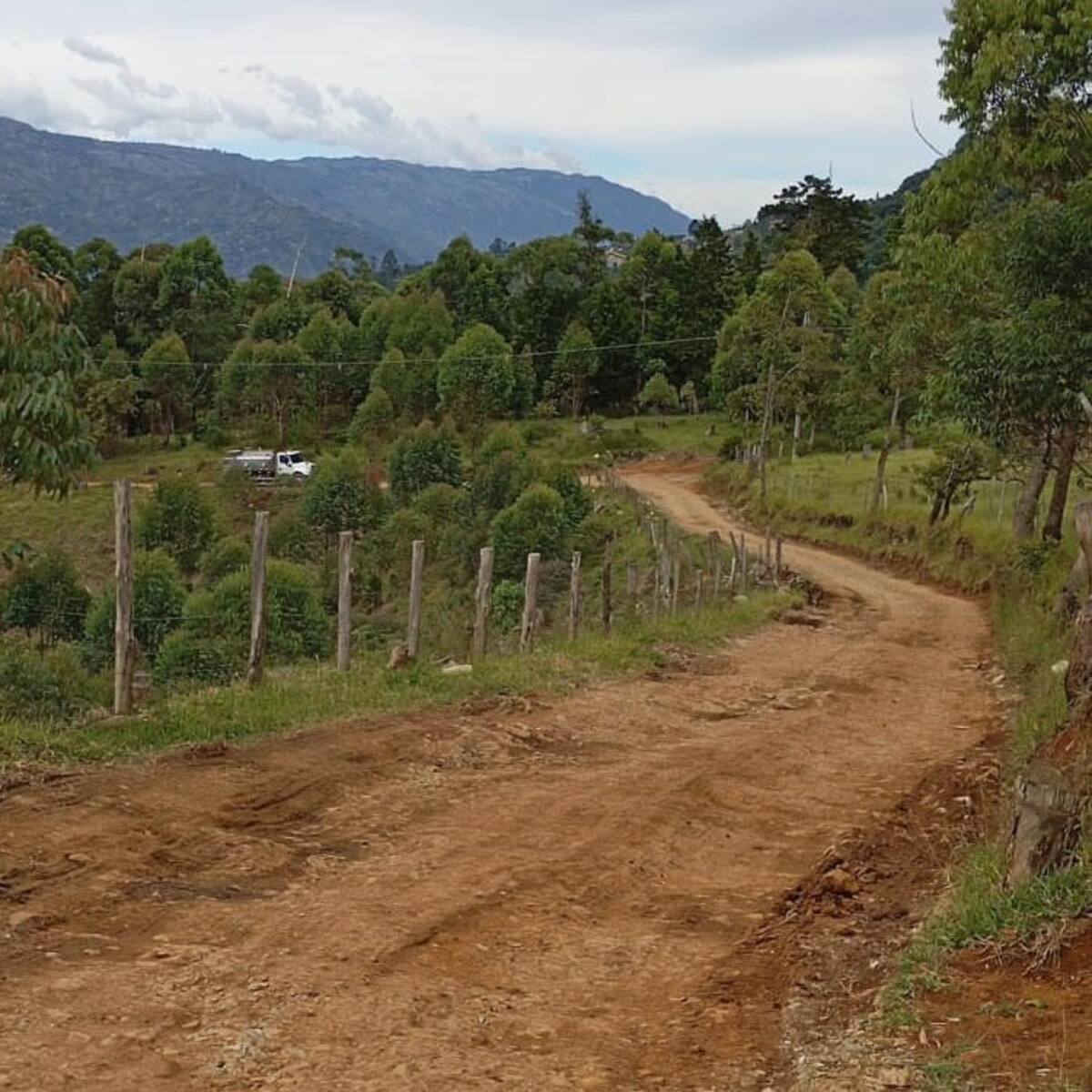 Nueva vía conectará vereda Granizal de Bello, tras emergencia que dejó 25 personas muertas