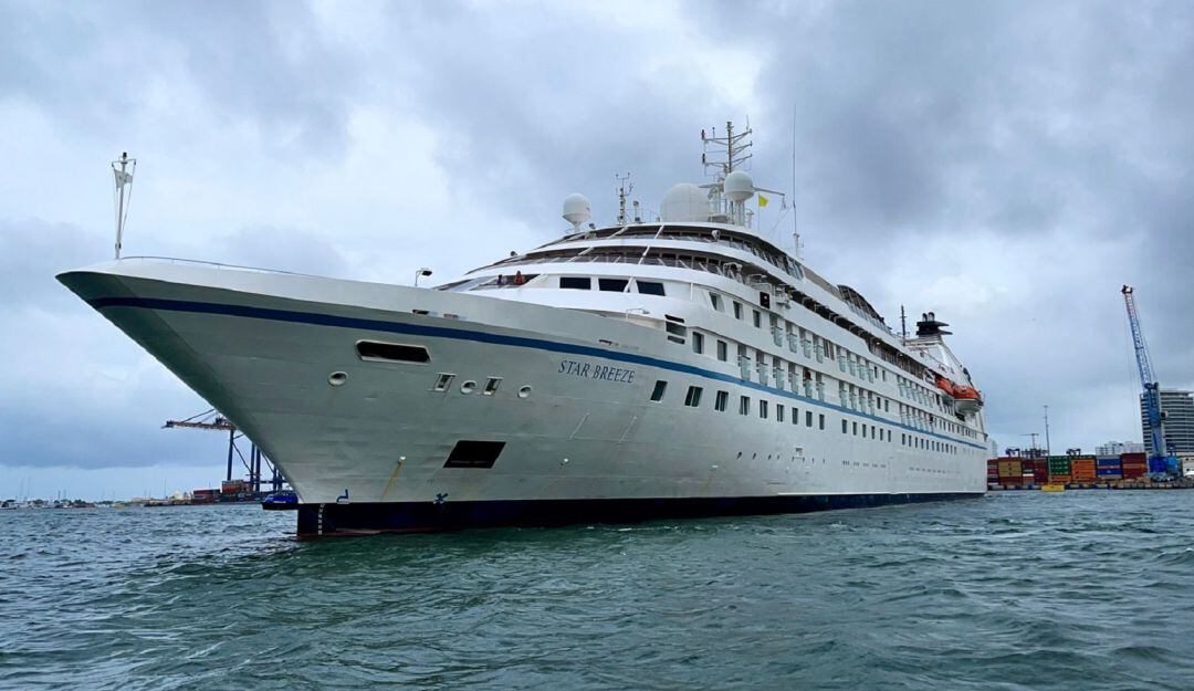 Tras 17 meses de cierre por la pandemia, la ciudad nuevamente recibió un barco generando expectativa para la economía local