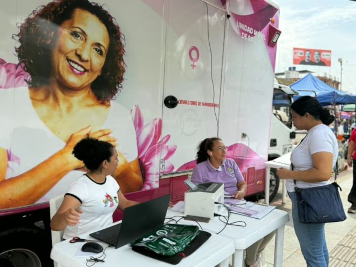 Jornada gratuita de exámenes para detectar cáncer en mujeres se realiza en Floridablanca, Santander