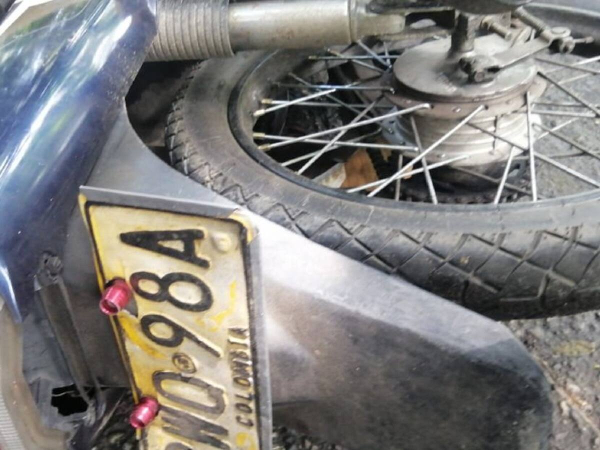 Motociclista murió aprisionado por tractocamión en la Curva del Diablo