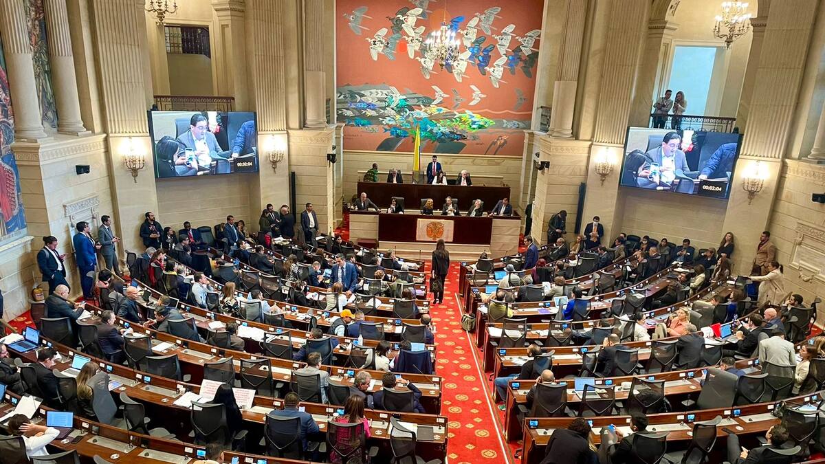 ¿Cuándo se hará el debate de control político al Gobierno por invasión de tierras?