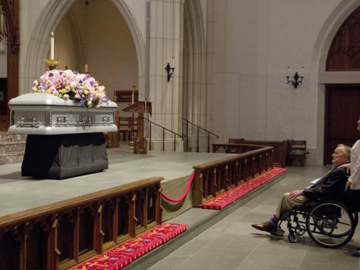 4 expresidentes se reúnen en el sepelio de Barbara Bush