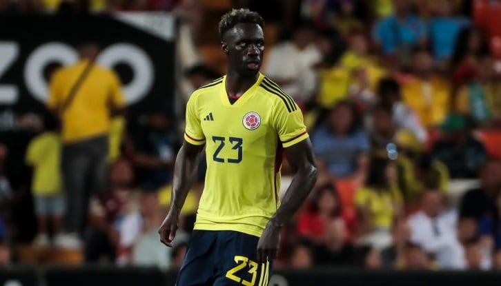 Davinson Sanchez durante la última gira de amistosos de la Selección Colombia (Photo by Jose Miguel Fernandez/NurPhoto via Getty Images)