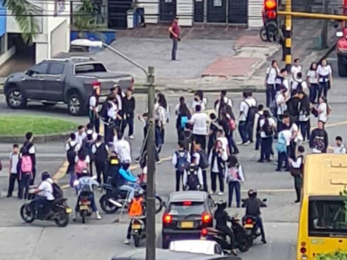 En la Institución Educativa Empresarial ven clases día de por medio