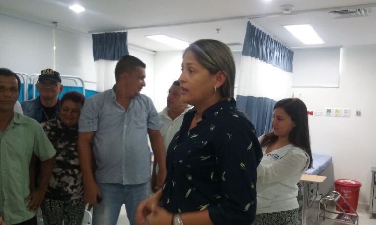 Alma Solano, secretaria de salud de Barranquilla al interior del camino distrital La Luz - Chinita.