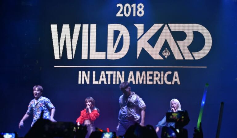 Increíble presentación del grupo coreano ‘KARD’ en el Teatro Royal Center, una de las bandas con más furor del momento.