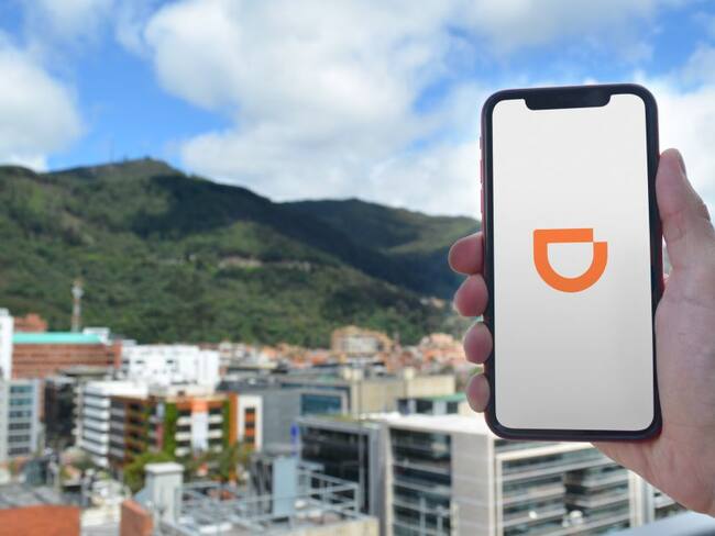 Menor de 15 años fue abusada por conductor de la aplicación DIDI: escapó en un semáforo