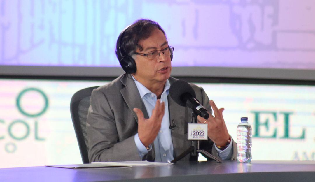 Gustavo Petro, candidato presidencial, durante el debate decisivo 