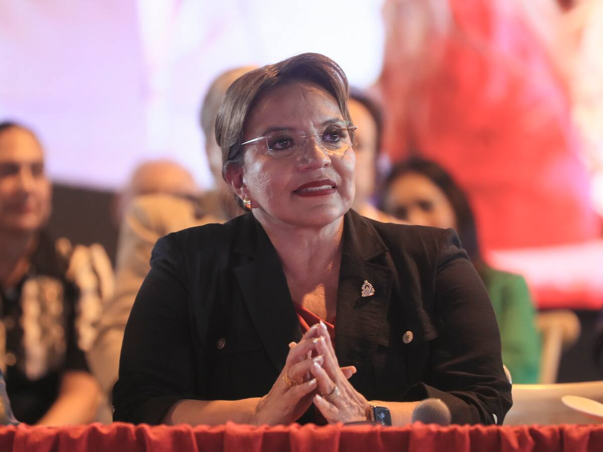 Consejo Anticorrupción exige la renuncia de la presidenta de Honduras