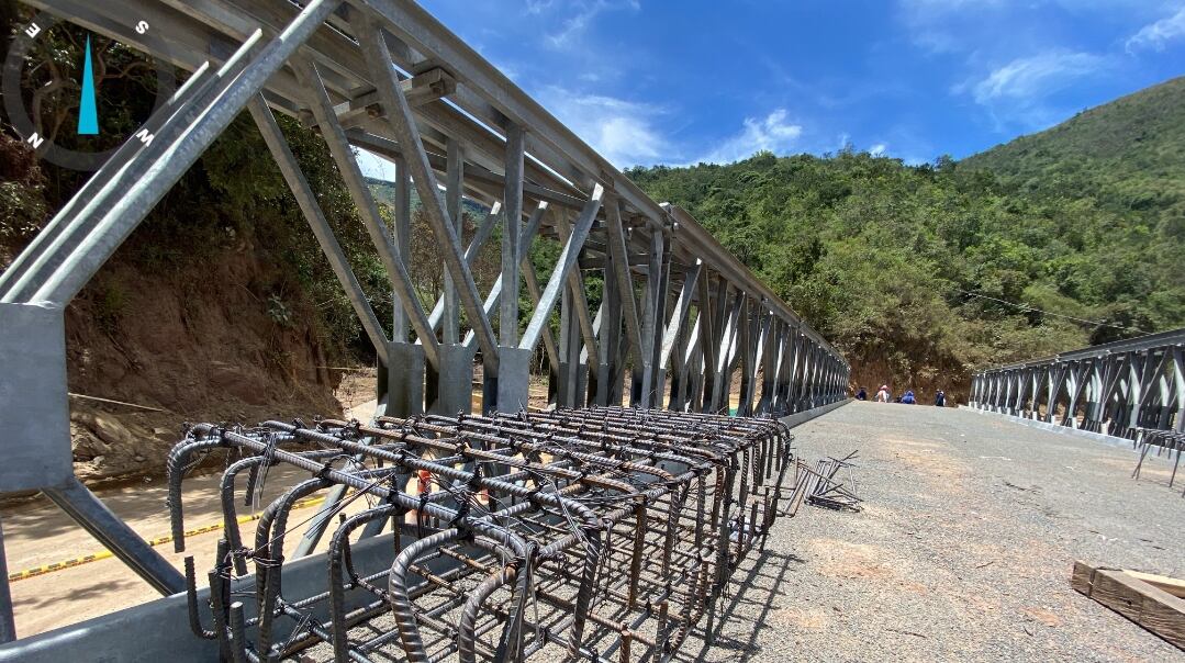 Puentes metálicos en El Tarrita. Cortesía MinTransporte.