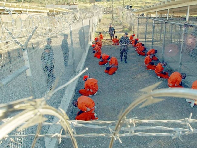 Detenidos en la cárcel de Guantánamo, en Cuba.      Foto: Getty 