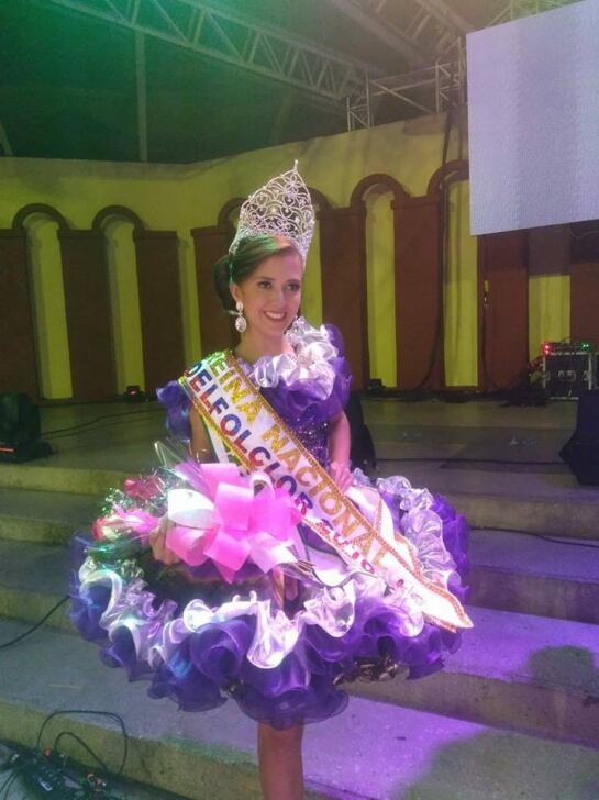 Danna Ruiz reina nacional del folclor